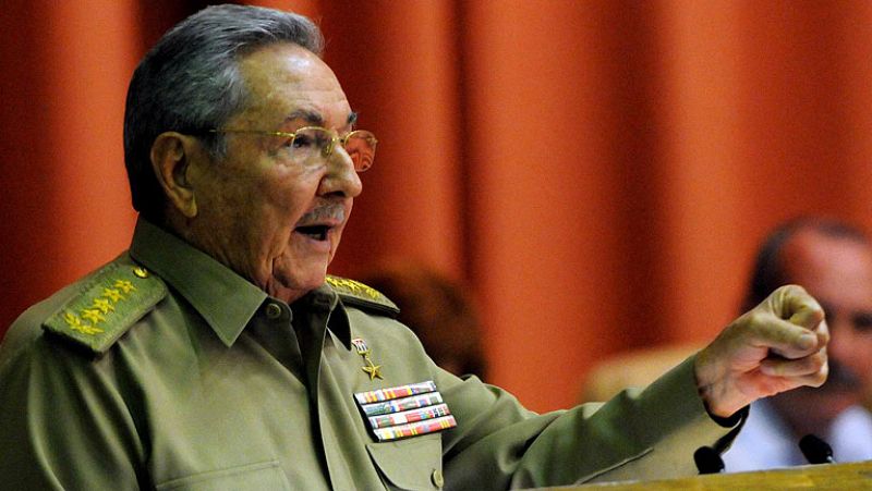 Raúl Castro reconoce que el doble sistema monetario cubano es un freno al progreso