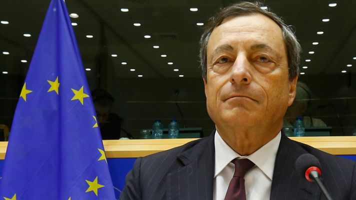 Draghi coincide con el Banco de España en limitar el reparto de dividendos de la banca