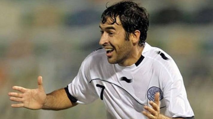 Telediario 1 - Raúl volverá a jugar en el Bernabéu