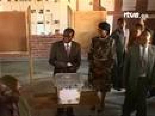  - Mugabe en Zimbabue