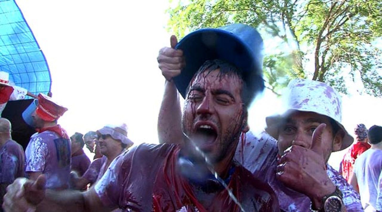 Comando al sol - Hasta el fin del mundo - La batalla del vino en Haro