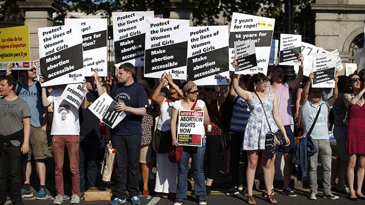 Informativo 24h - El Parlamento irlandés aprueba el riesgo de suicidio de la madre como motivo para abortar