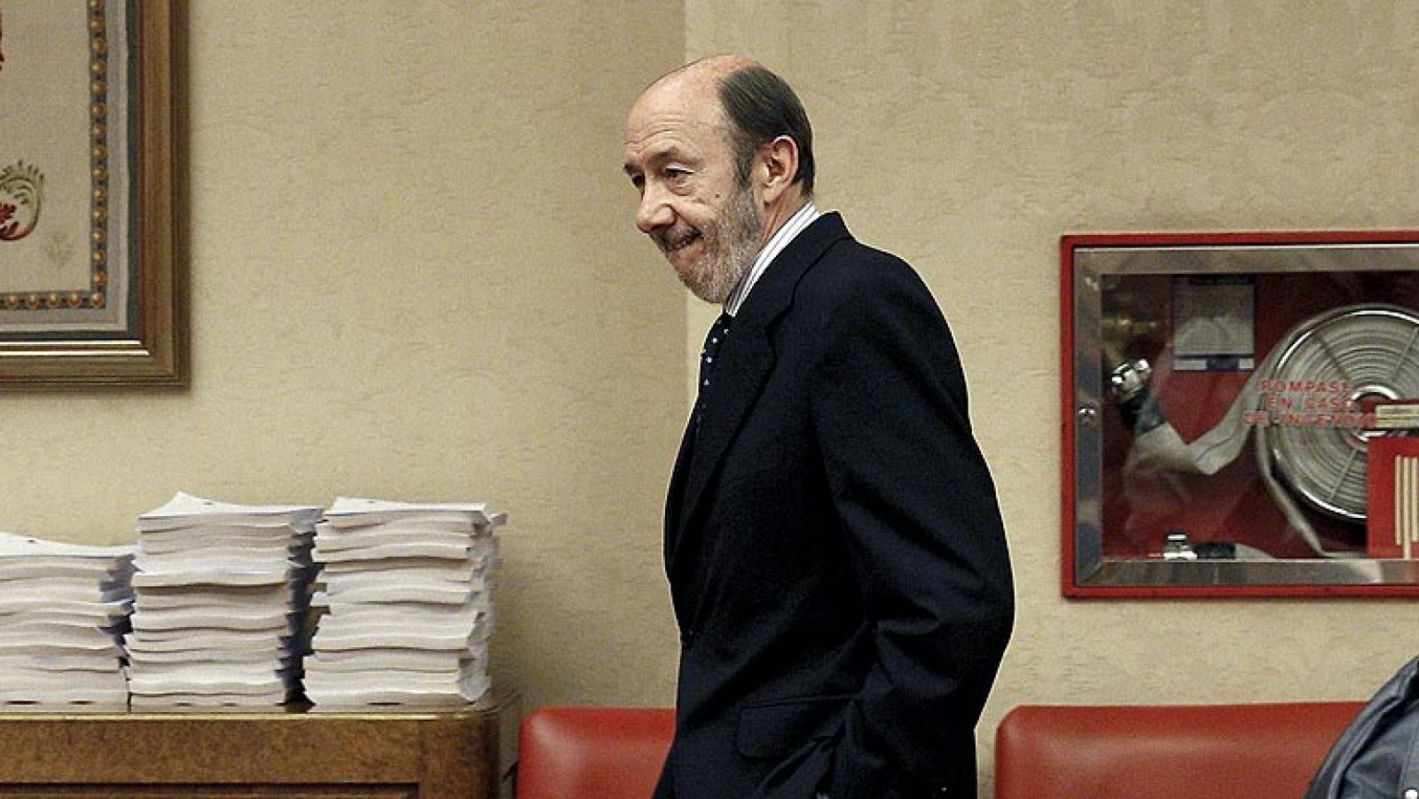 Rubalcaba avisa a Rajoy sobre el 'caso Bárcenas': "Quien calla, otorga"