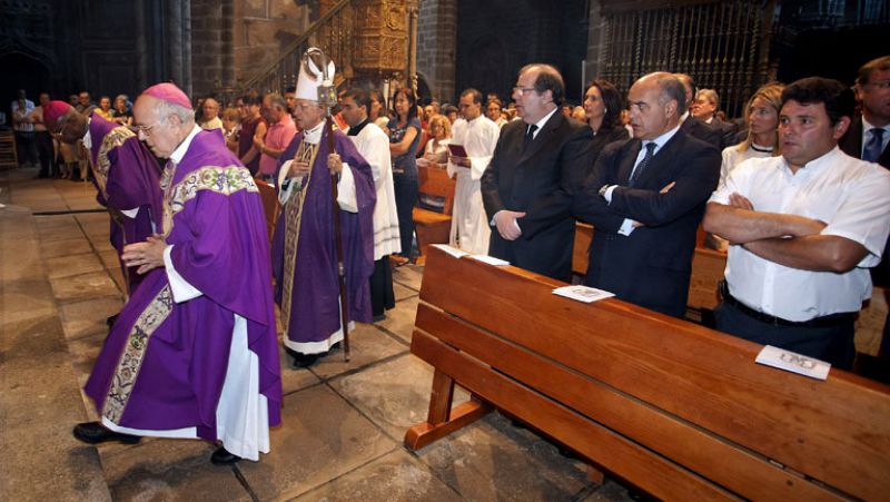 Unas 400 personas han acudido al funeral por las víctimas del accidente de Ávila