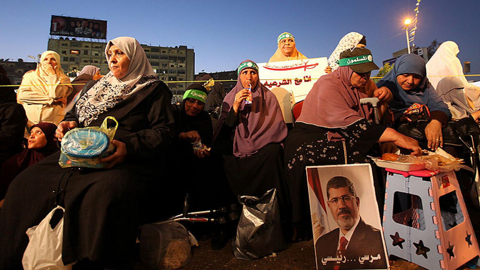 Los islamistas egipcios comienzan nuevas protestas contra el golpe militar - Informativo 24h | Ver