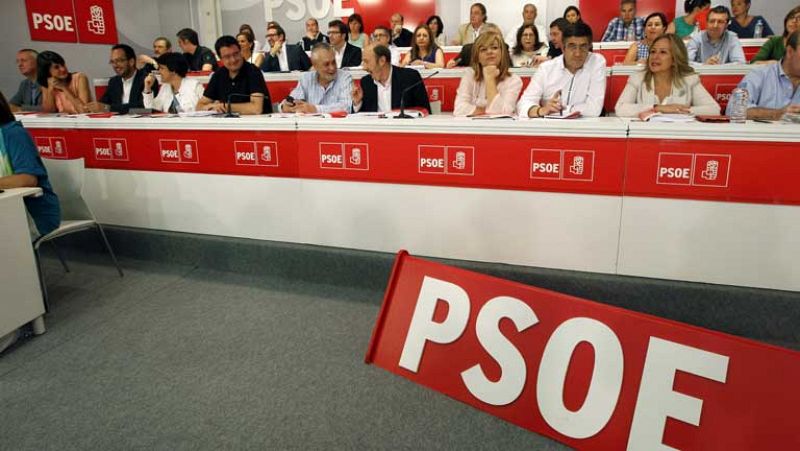 Rubalcaba pode explicaciones a Rajoy en el Comité Federal del PSOE