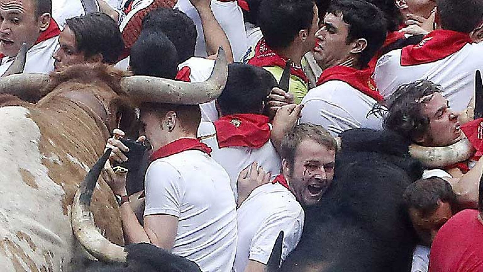 Una puerta cerrada causó el tapón que provocó 19 heridos en San Fermín