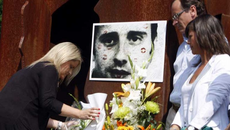 Ermua recuerda a Miguel Ángel Blanco 16 años después de su asesinato