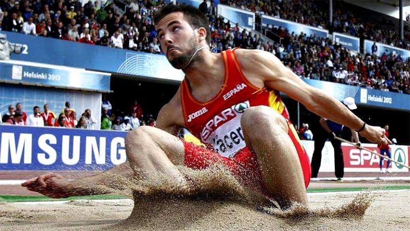 Eusebio Cáceres ha ganado la medalla de oro en salto de longitud en los Europeos Sub- 23 de Atletismo gracias a un salto merecedor de un oro olímpico. El 4 de agosto pasado el británico Greg Rutherford ponía patas arriba el estadio olímpico de Londre