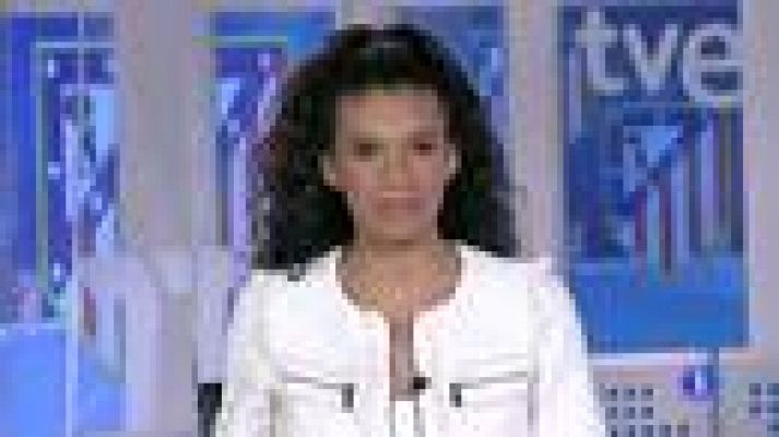 Telediario 1 - El Atlético presenta a Villa ante una multitud de aficionados