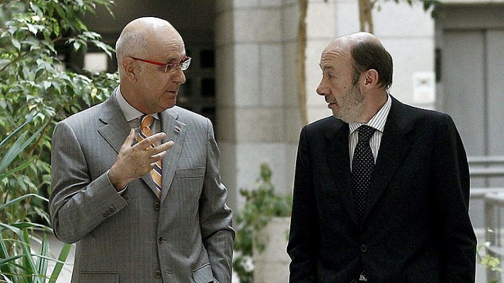 Rubalcaba anuncia que presentará una moción de censura si Rajoy no comparece por el 'caso Bárcenas'