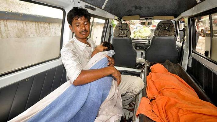 Telediario 1 - 20 niños indios mueren intoxicados