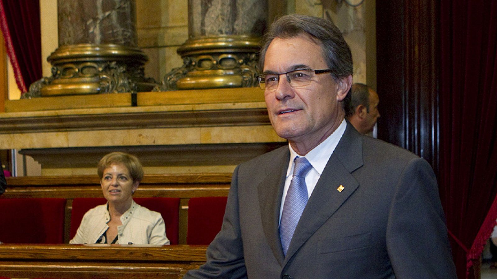 Artur Mas niega en el Parlament la financiación irregular de su partido 