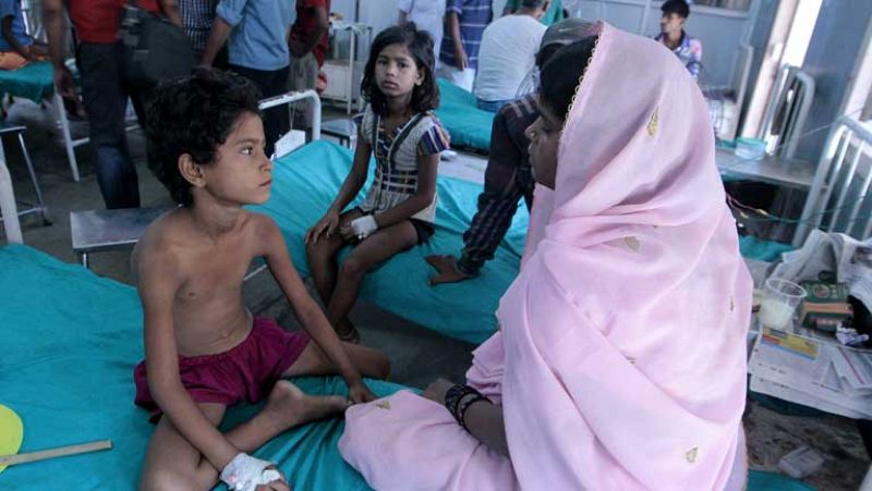 22 niños mueren intoxicados por la comida de la escuela, en la India