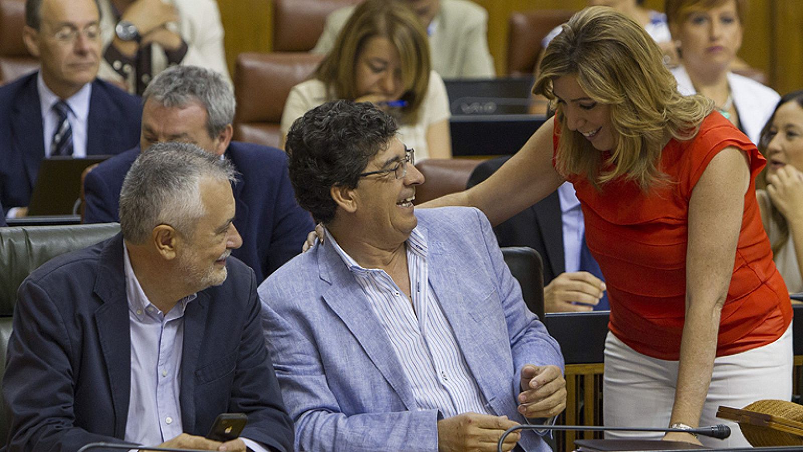 Telediario 1: Susana Díaz, única candidata con avales suficientes para liderar el PSOE andaluz | RTVE Play