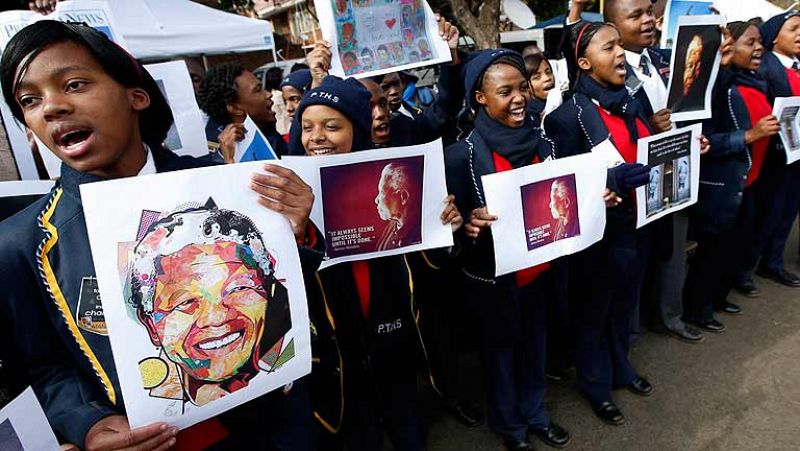 Sudáfrica celebra el 95 cumpleaños de Mandela