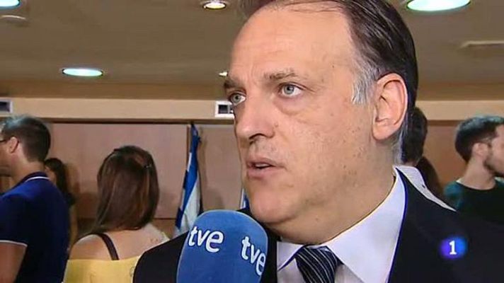 Telediario 1 - Los clubes de futbol profesionales deben 4000 millones de euros