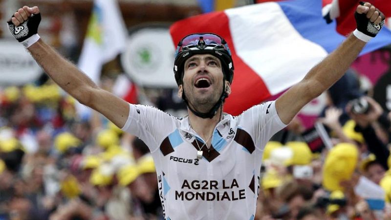 Chritophe Riblon logró hoy en la mítica cima de Alpe d'Huez la primera victoria francesa en la centésima edición del Tour de Francia, al culminar una larga escapada. El ciclista del AG2R aventajó en los dos últimos kilómetros al estadounidense del BM