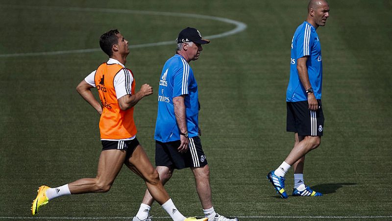 El entrenador del Real Madrid, Carlo Ancelotti, ha asegurado que la renovación del portugués Cristiano Ronaldo "no será problema".
