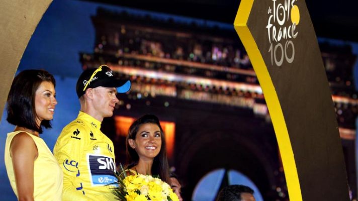 Tour de Francia - Representación espectacular sobre el Arco del Triunfo