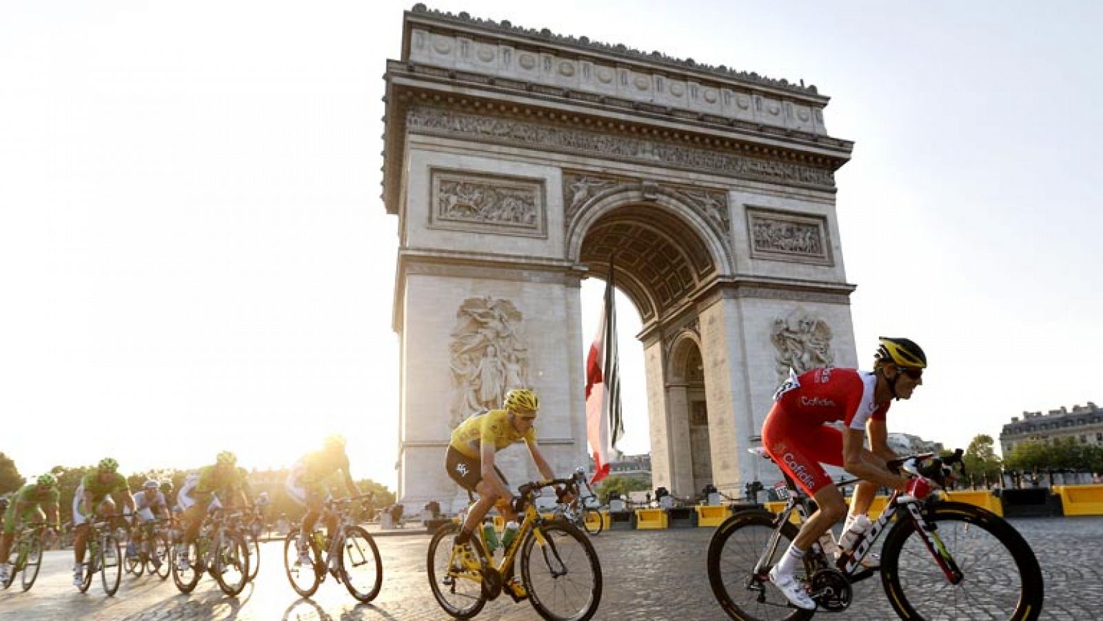 Tour de Francia: París acoge al 'viejo' Tour como se merece | RTVE Play