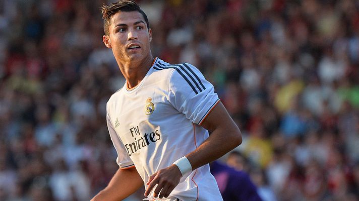 Telediario 1 - Mourinho no ve a Cristiano fuera del Madrid