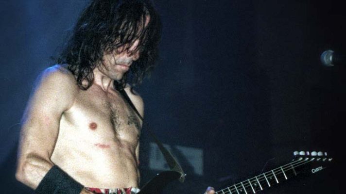 Telediario 1 - Gira de Extremoduro en 2004