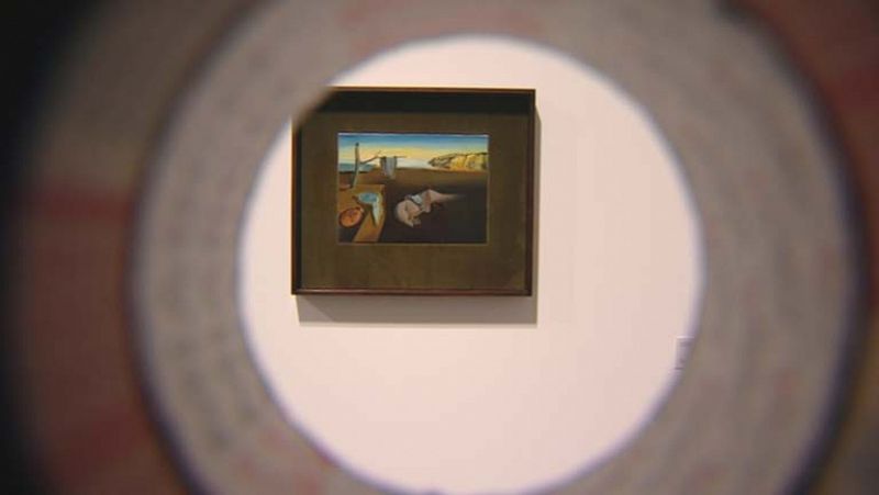 Personas ciegas o con visibilidad reducida pueden disfrutar de la exposición de Dalí