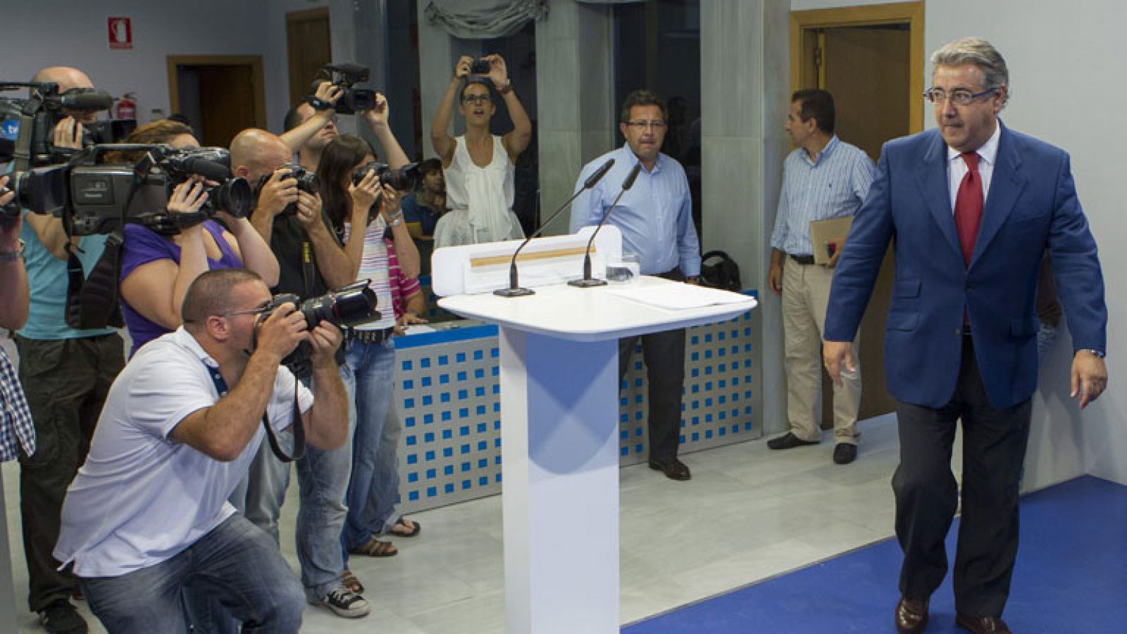 Telediario 1: PP pide ya elecciones en Andalucía | RTVE Play