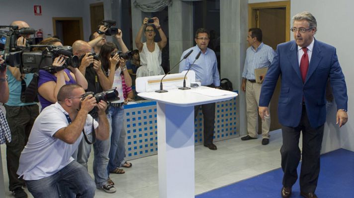 PP pide ya elecciones en Andalucía