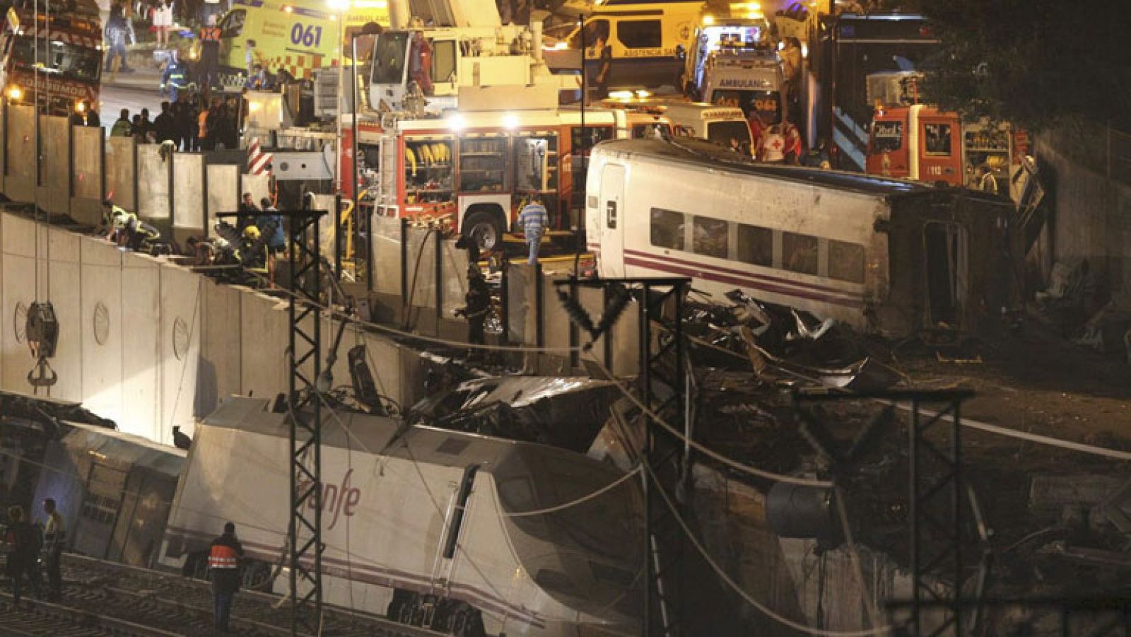 Informativo 24h: 35 muertos en el tren de Santiago | RTVE Play