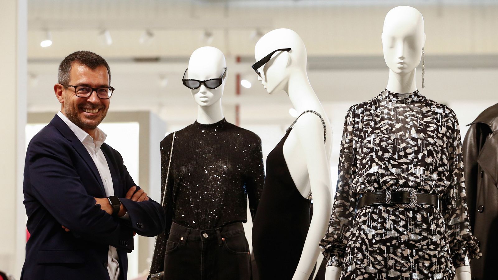 Flash moda monográficos - Mango, concepto global de éxito - Ver ahora