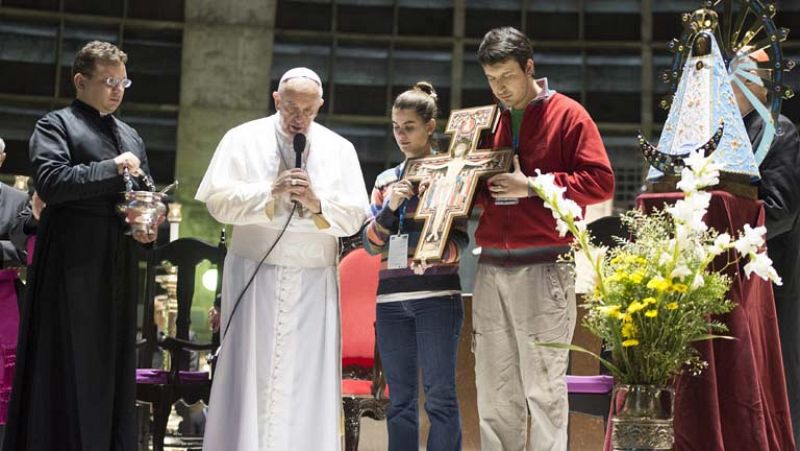 El papa celebra la misa de apertura de la Jornada Mundial de la Juventud 