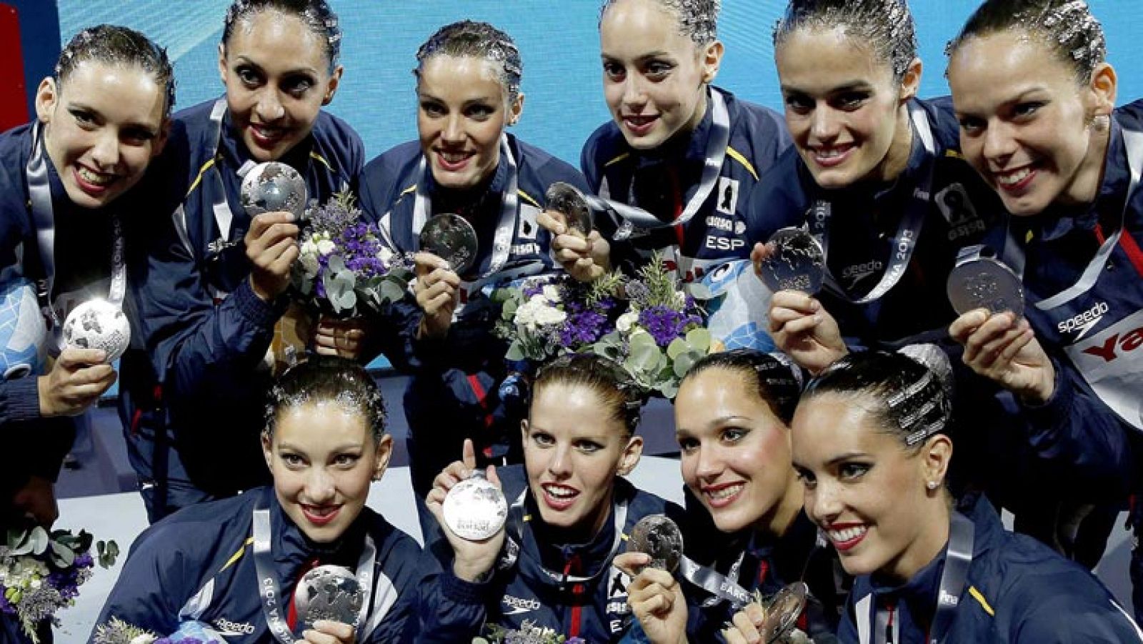 La alegría del equipo español de natación sincronizada