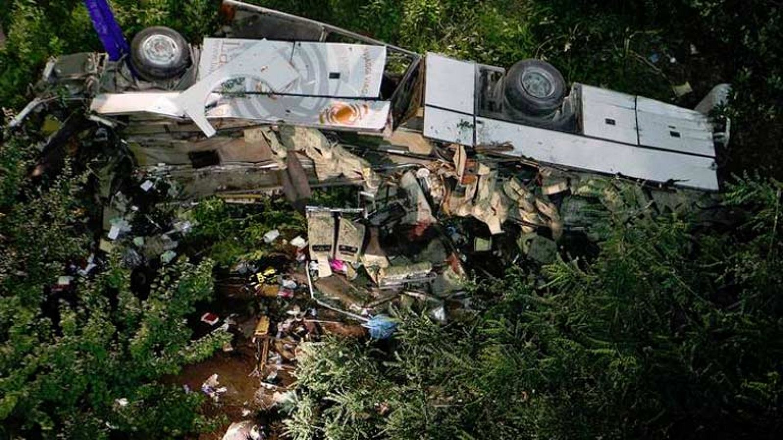 Al menos 38 muertos en un accidente de autobús en Italia