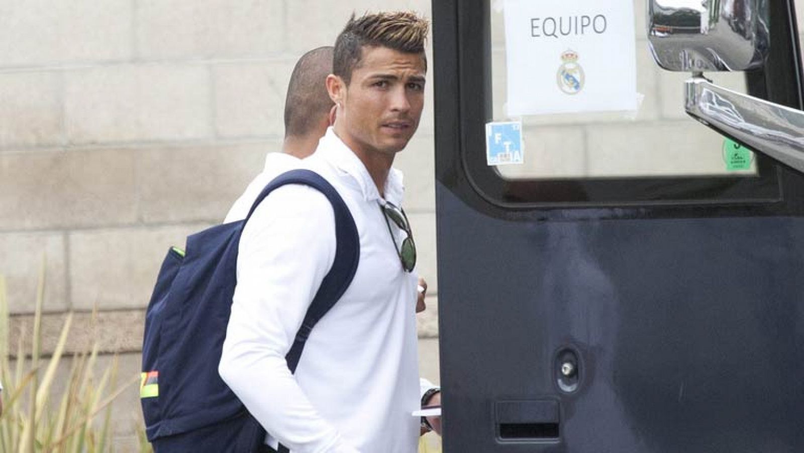 El Real Madrid ya se encuentra en Los Ángeles, donde inicia una gira estadounidense que le llevará hasta el día 12 de agosto, una semana antes del inicio liguero. Allí se han incorporado los cuatro internacionales que jugaron la Copa Confederaciones.