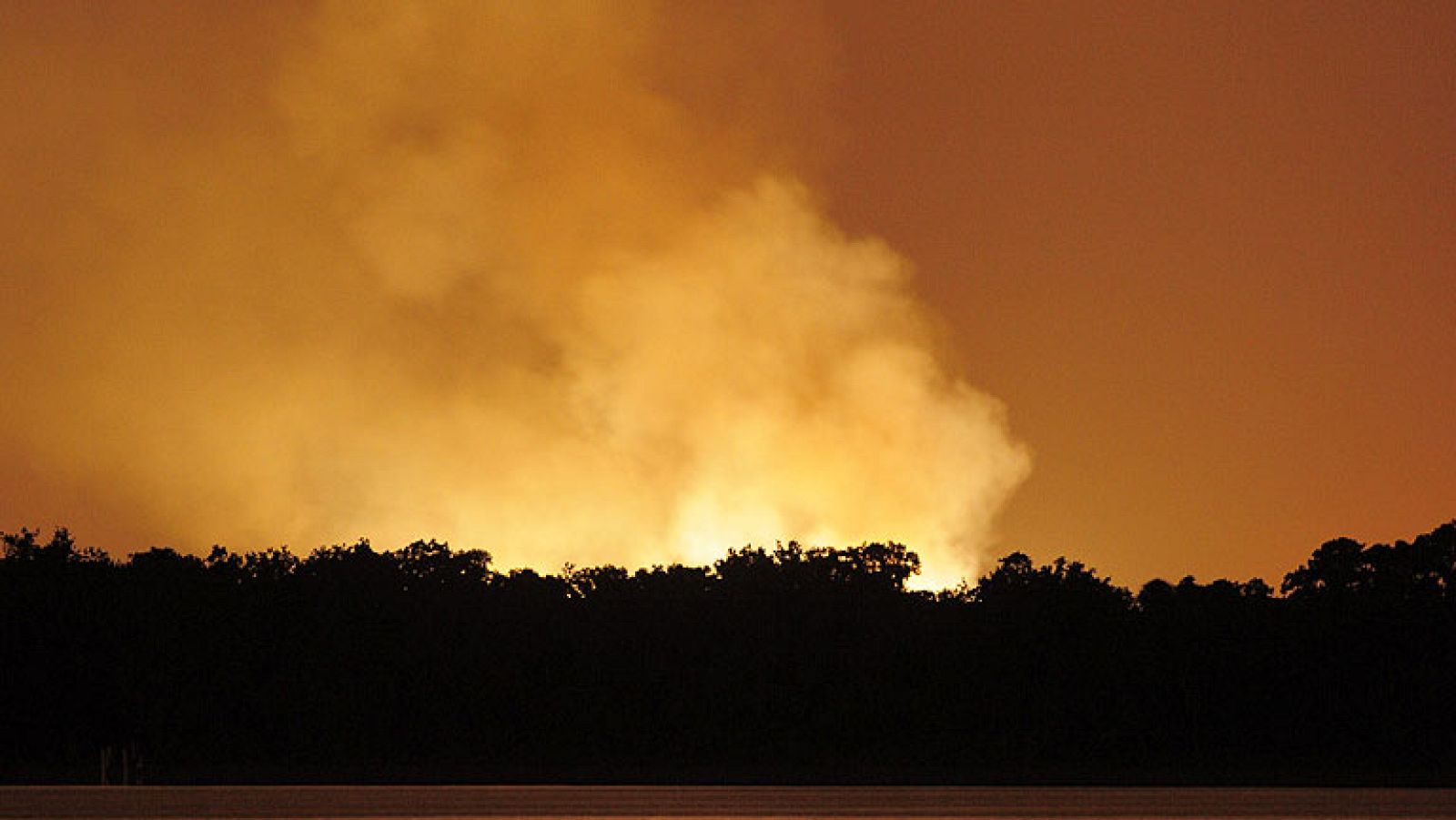 Al menos siete heridos y 15 desaparecidos tras varias explosiones en una planta de gas en Florida - Informativo 24h | Ver