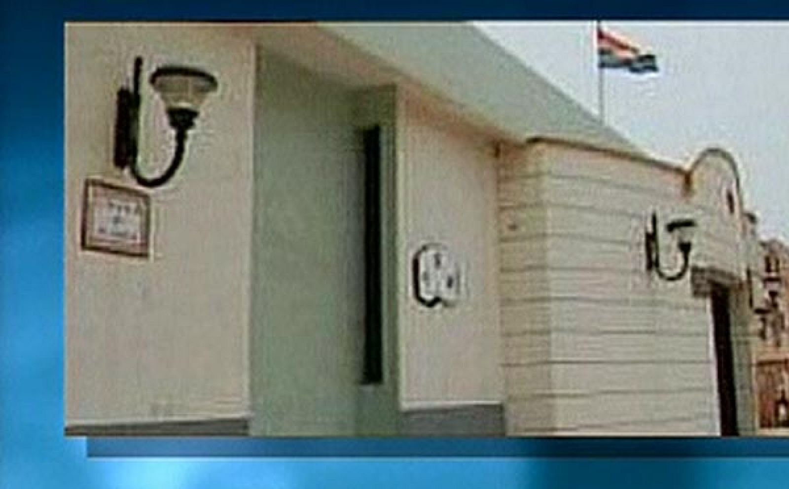 Polémica en Canarias por un cura que puso una bandera gay en su iglesia