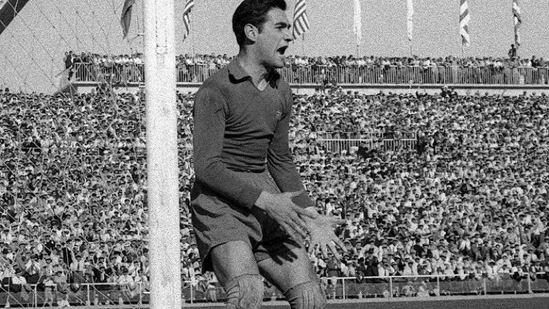 'El gato de Maracaná', Antoni Ramallets, ha fallecido este martes a los 89 años. El mítico portero del Barcelona marcó una época en el conjunto culé.