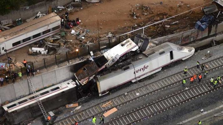 Telediario 1 - La policía judicial sigue analizando el contenido de las cajas negras