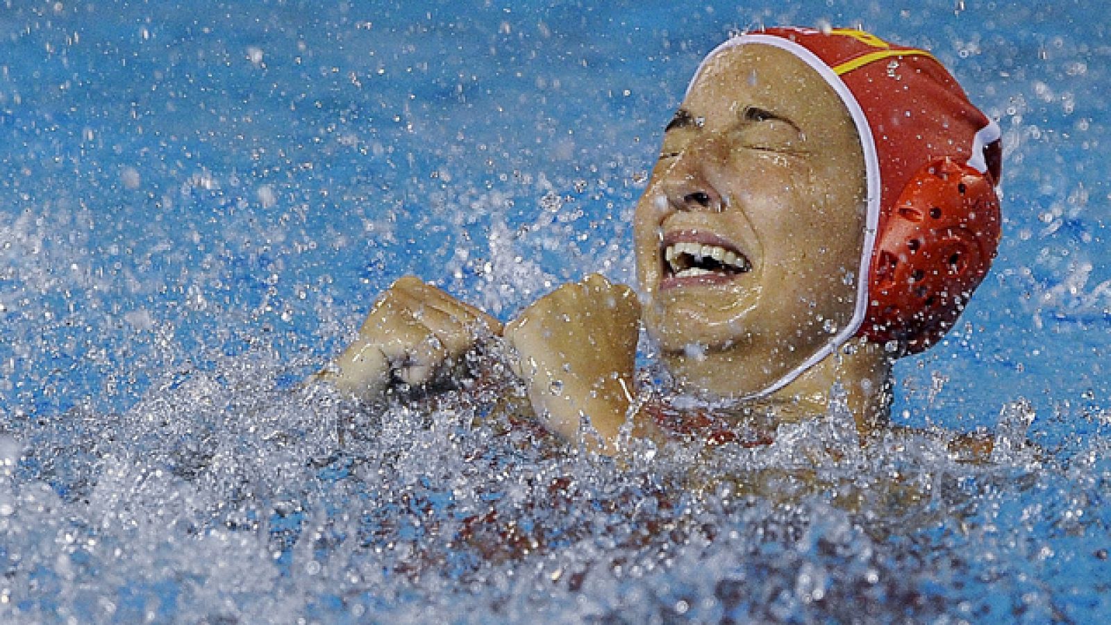 La selección española de waterpolo femenino se ha metido en la final del Mundial al derrotar a Hungría por 13-12, y disputará la medalla de oro a Australia el próximo viernes.