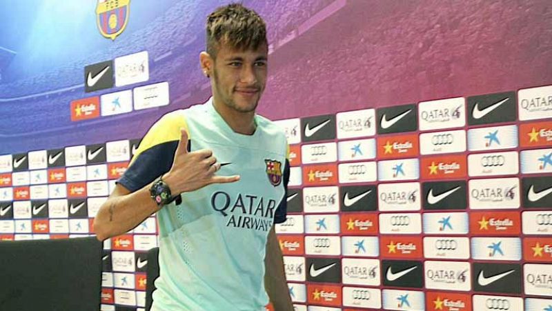 El Barça jugará este viernes el Trofeo Joan Gamper contra el Santos de Brasil. Será el debut en el Camp Nou de Neymar, que se ha mostrado en rueda de prensa ansioso por enfrentarse a su ex-equipo. También se ha referido a la relación que mantiene con