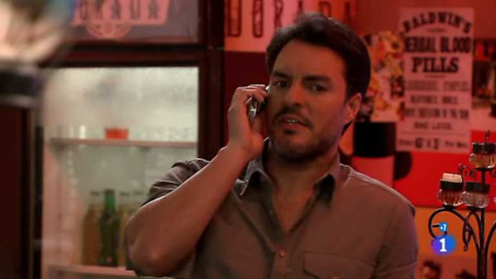 Las bandidas - Capítulo 38m - Corina le cuenta a Fabiola que ha descubierto que su madre estuvo casada con Tulio Irazábal y no entienden porqué nadie les dijo nada antes - Ver ahora