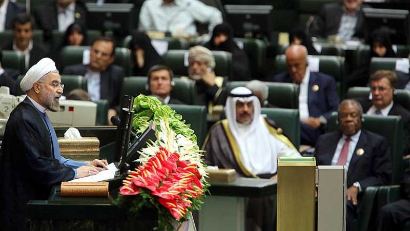 Hasán Rohaní jura su cargo como nuevo presidente de Irán