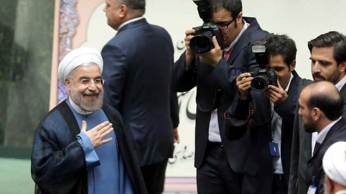 Telediario 1 - Rohani jura su cargo en Irán