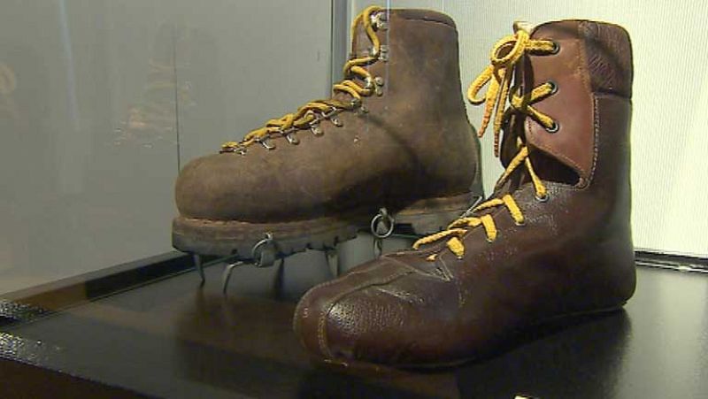 El Museo del traje muestra la evolución del calzado para deporte