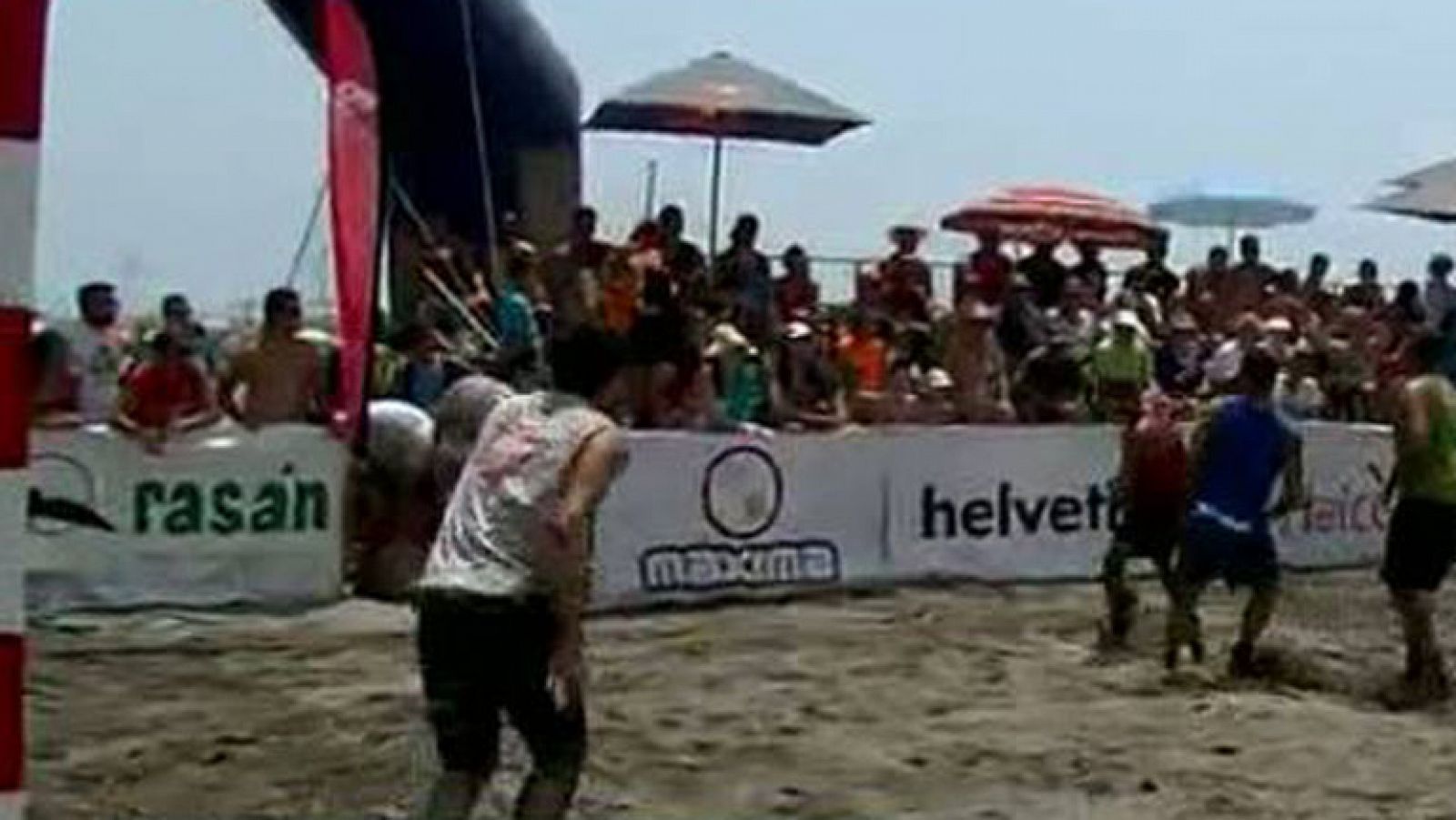 Telediario 1: El balonmano se va a la playa | RTVE Play