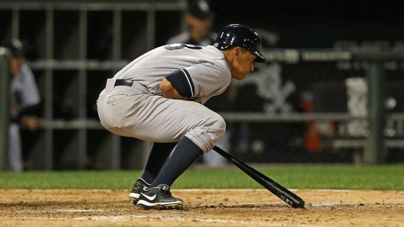 La Liga Nacional de Béisbol ha suspendido durante 211 partidos al jugador dominicano Álex Rodríguez, estrella de los Yankees de Nueva York, por haber violado las reglas contra el dopaje de este deporte en Estados Unidos. Esta sanción es la más fuerte