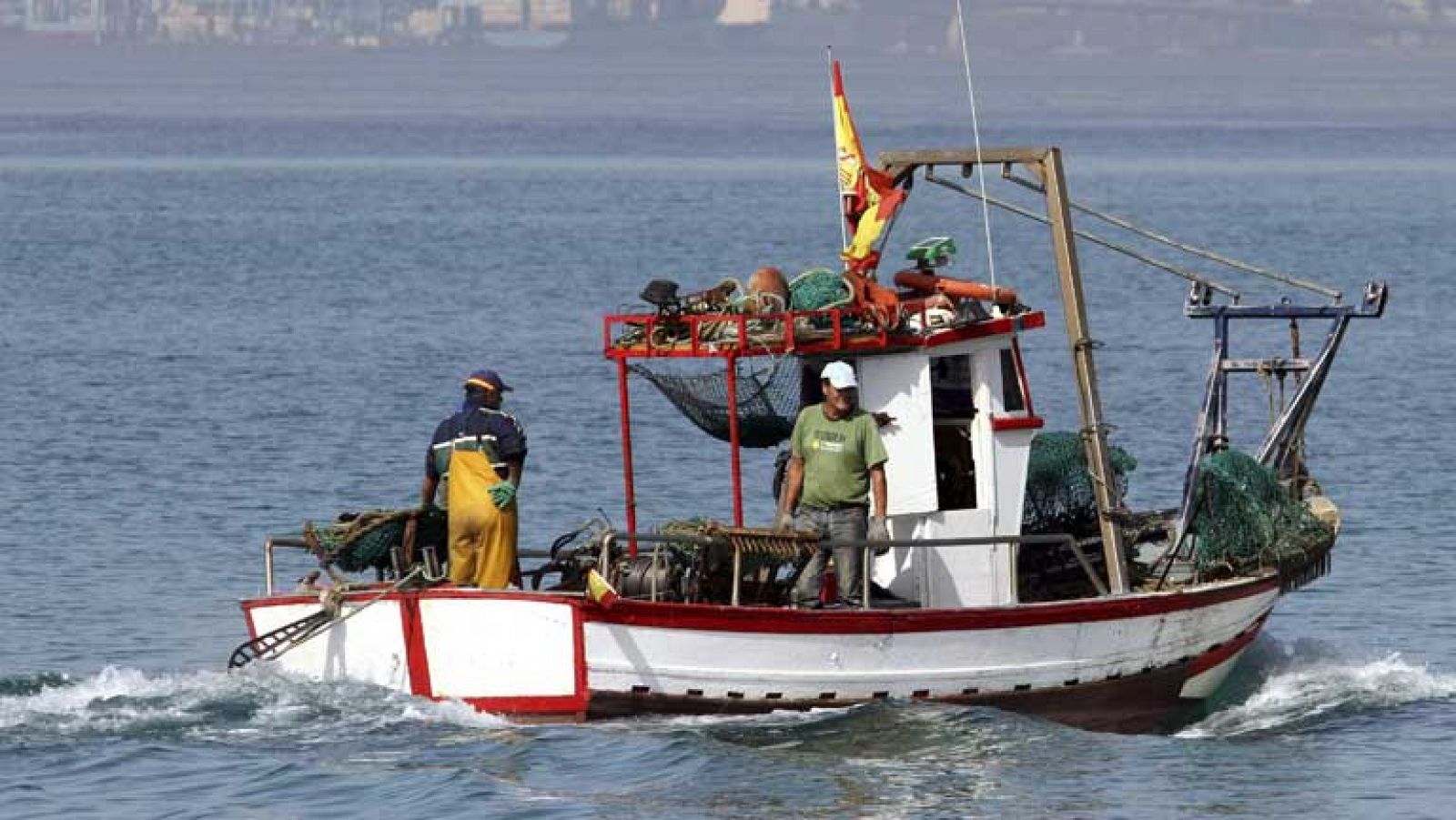 Telediario 1: La policía del Peñón retiene un barco español | RTVE Play