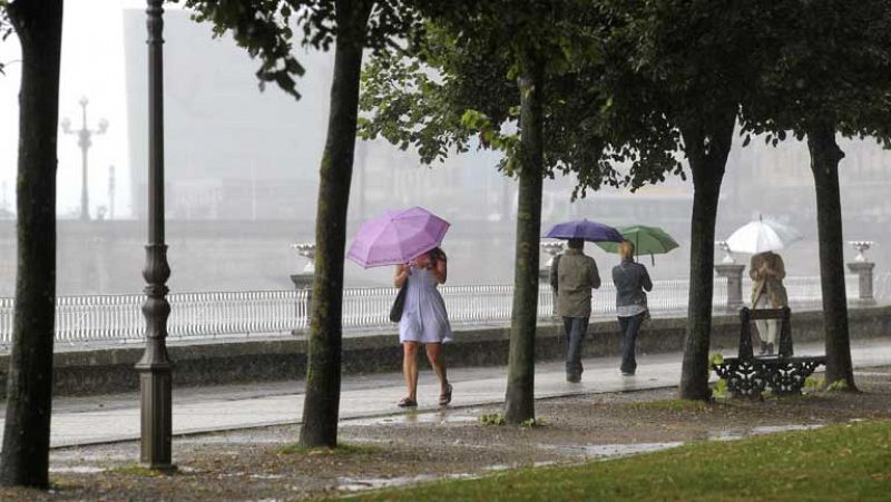 Intervalos nubosos con posibilidad de precipitaciones en norte y en litoral mediterráneo